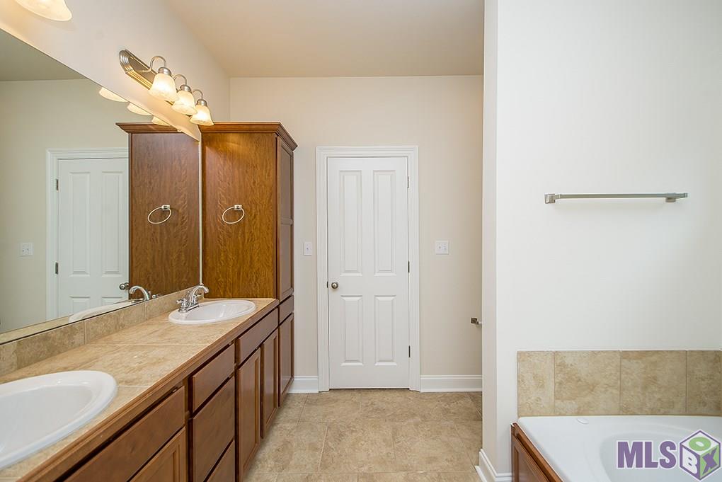 11451 Cottagecreek Road, Unit 5B A Baton Rouge, LA 70816 - Photo 22 of 50