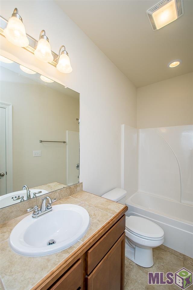 11451 Cottagecreek Road, Unit 5B A Baton Rouge, LA 70816 - Photo 28 of 50