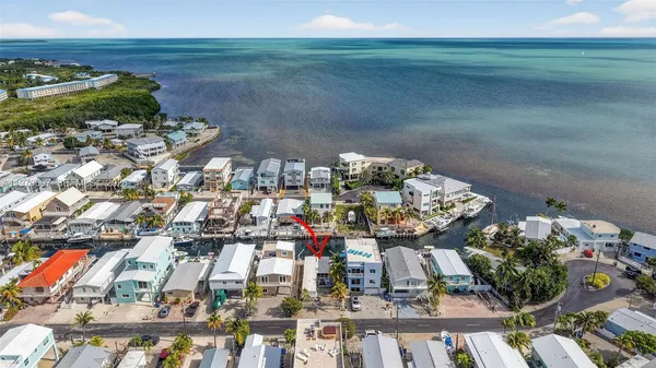 $990,000 | 261 Burgundy Drive, Tavernier, FL 33070