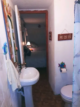 $990,000 | 261 Burgundy Drive, Tavernier, FL 33070