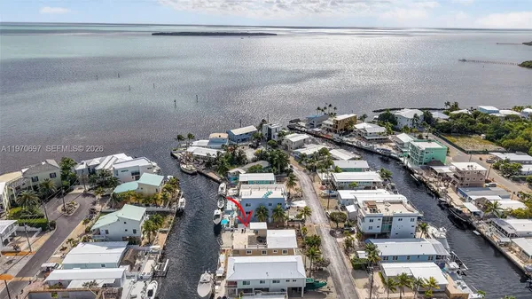 $990,000 | 261 Burgundy Drive, Tavernier, FL 33070