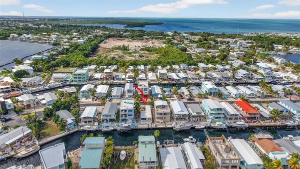 $990,000 | 261 Burgundy Drive, Tavernier, FL 33070