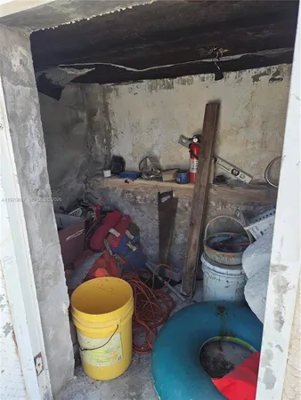 $990,000 | 261 Burgundy Drive, Tavernier, FL 33070