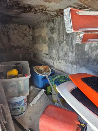 $990,000 | 261 Burgundy Drive, Tavernier, FL 33070