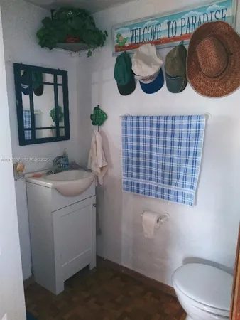 $990,000 | 261 Burgundy Drive, Tavernier, FL 33070