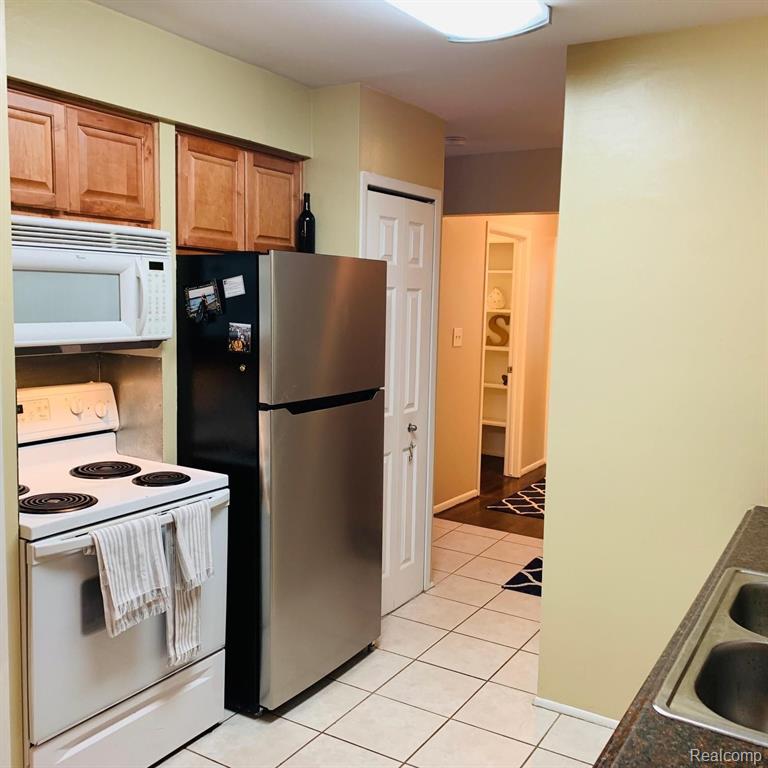 761 West Maple Road Clawson, MI 48017 - Photo 4 of 14