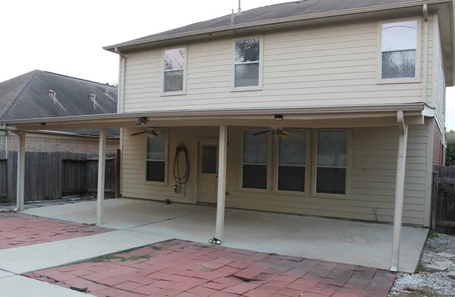 a view of a house with entryway