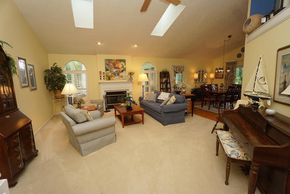 7077 Lighthouse Point Maineville, OH 45039 - Photo 8 of 47 Gallery Image 8