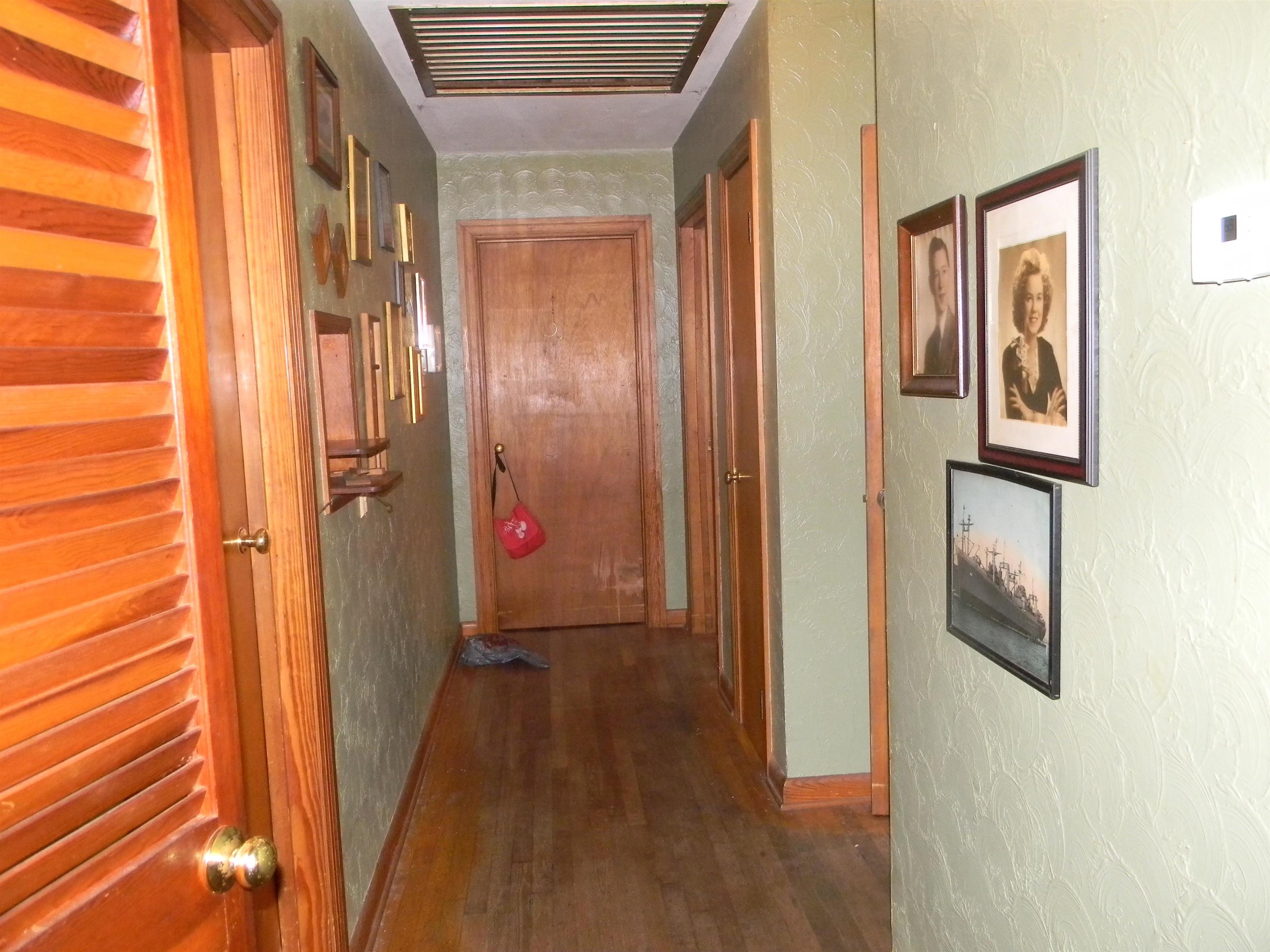 5558 Crestview Road Memphis, TN 38134 - Photo 26 of 32 a view of a bathroom
