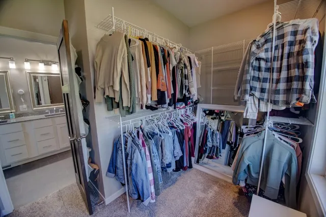 $634,900 | 704 Knollwood Drive, Holmen, WI 54636