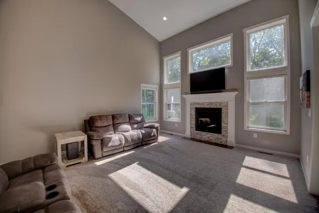 $634,900 | 704 Knollwood Drive, Holmen, WI 54636