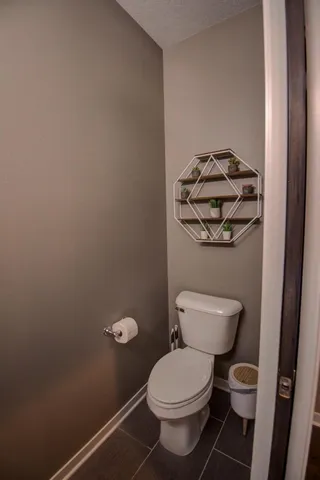 $634,900 | 704 Knollwood Drive, Holmen, WI 54636