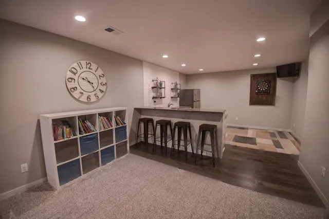 $634,900 | 704 Knollwood Drive, Holmen, WI 54636