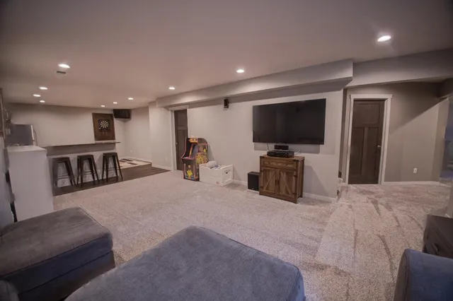 $634,900 | 704 Knollwood Drive, Holmen, WI 54636