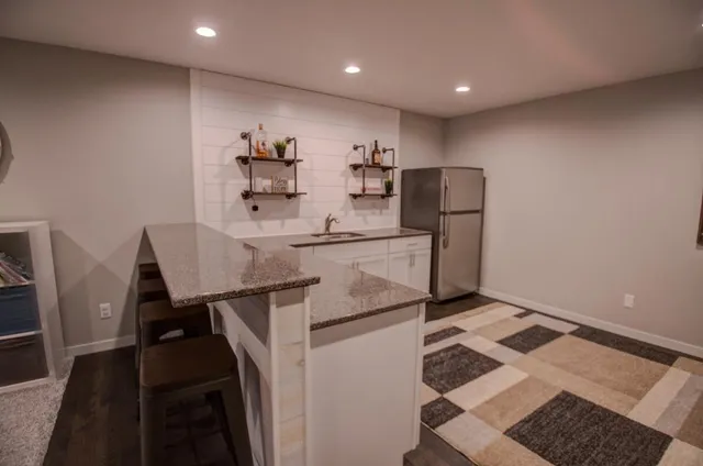 $634,900 | 704 Knollwood Drive, Holmen, WI 54636