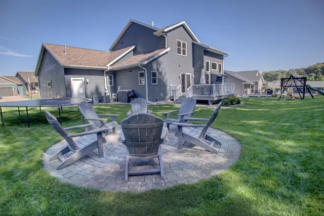 $634,900 | 704 Knollwood Drive, Holmen, WI 54636