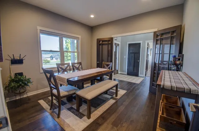 $634,900 | 704 Knollwood Drive, Holmen, WI 54636