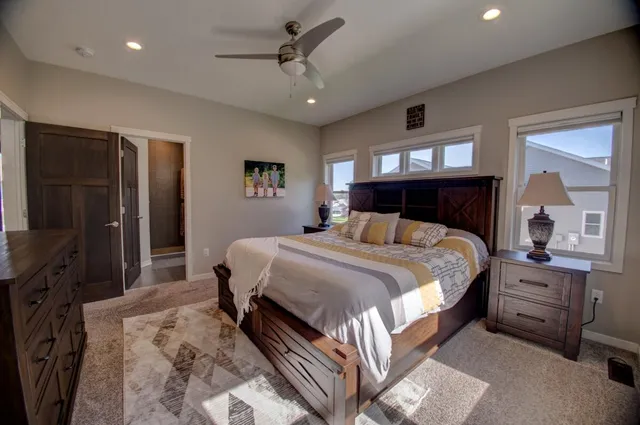 $634,900 | 704 Knollwood Drive, Holmen, WI 54636