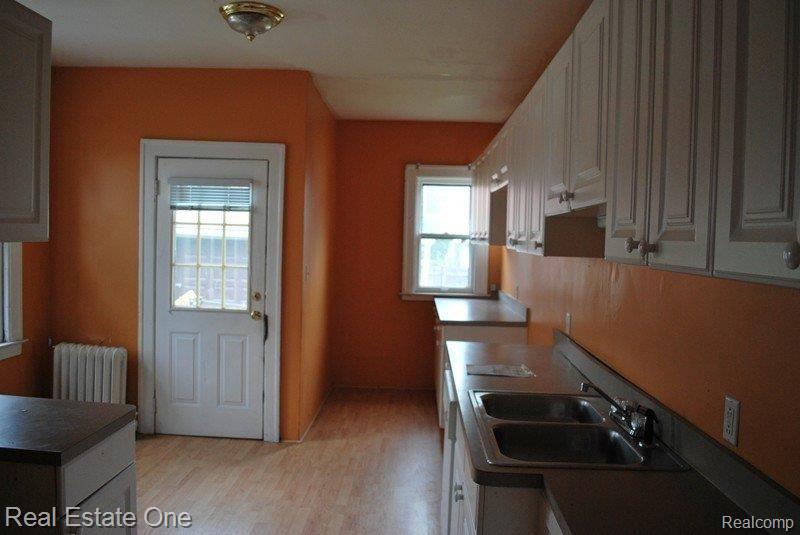 1339 Nottingham Road Grosse Pointe, MI 48230 - Photo 14 of 25 Kitchen