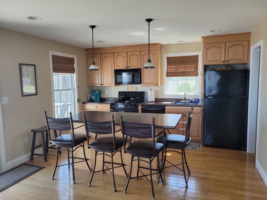 26 Shannon Street Fall River, MA 02721 - Photo 6 of 27 Gallery Image 6