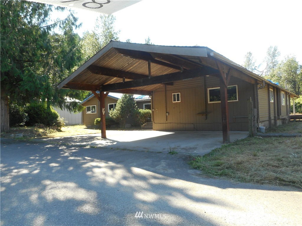 18043 Renton-Maple Valley Road Maple Valley, WA 98038 - Photo 2 of 9