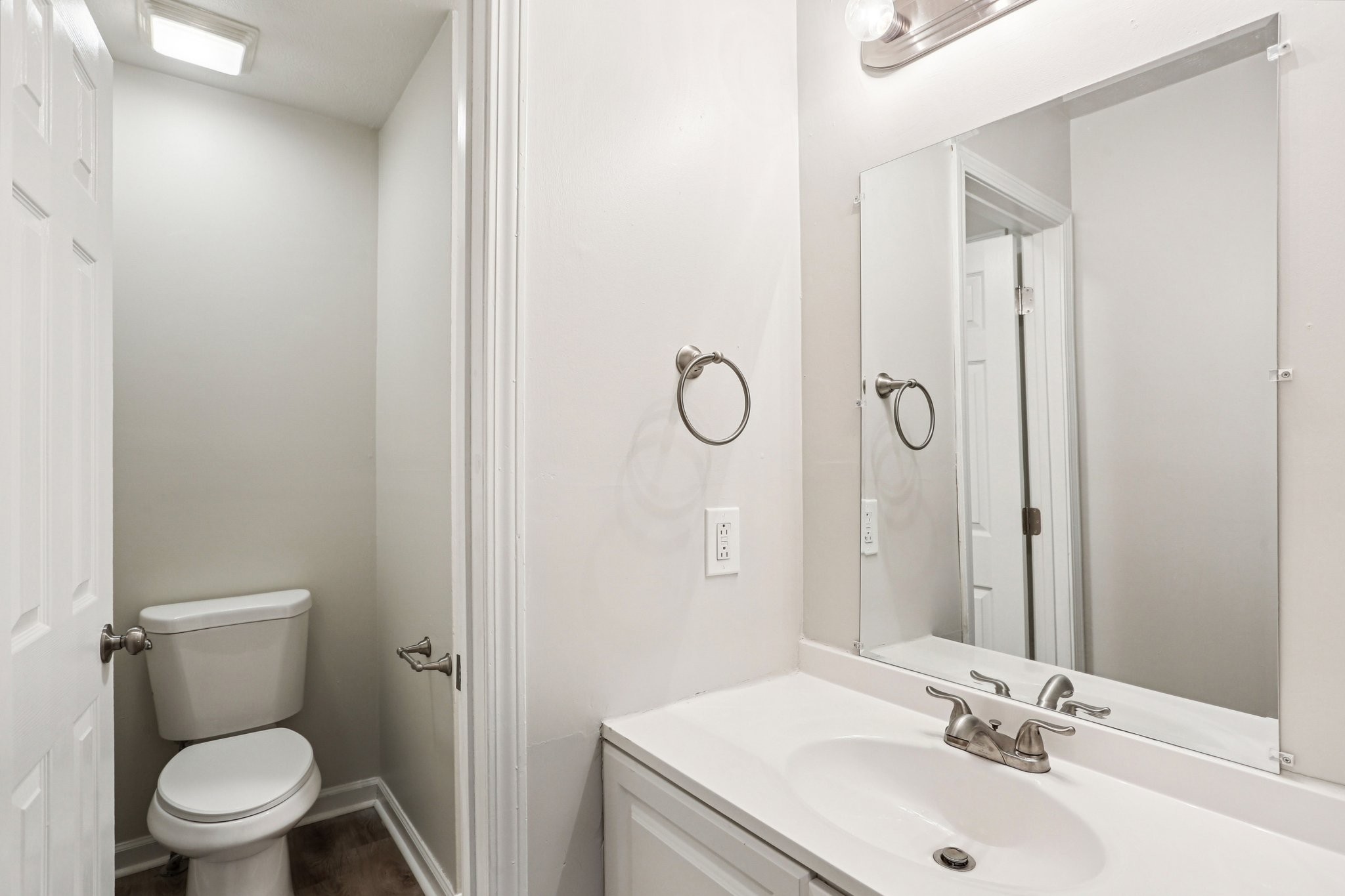 2607 Landrum Court Springfield, TN 37172 - Photo 21 of 30 a bathroom with a sink toilet and shower