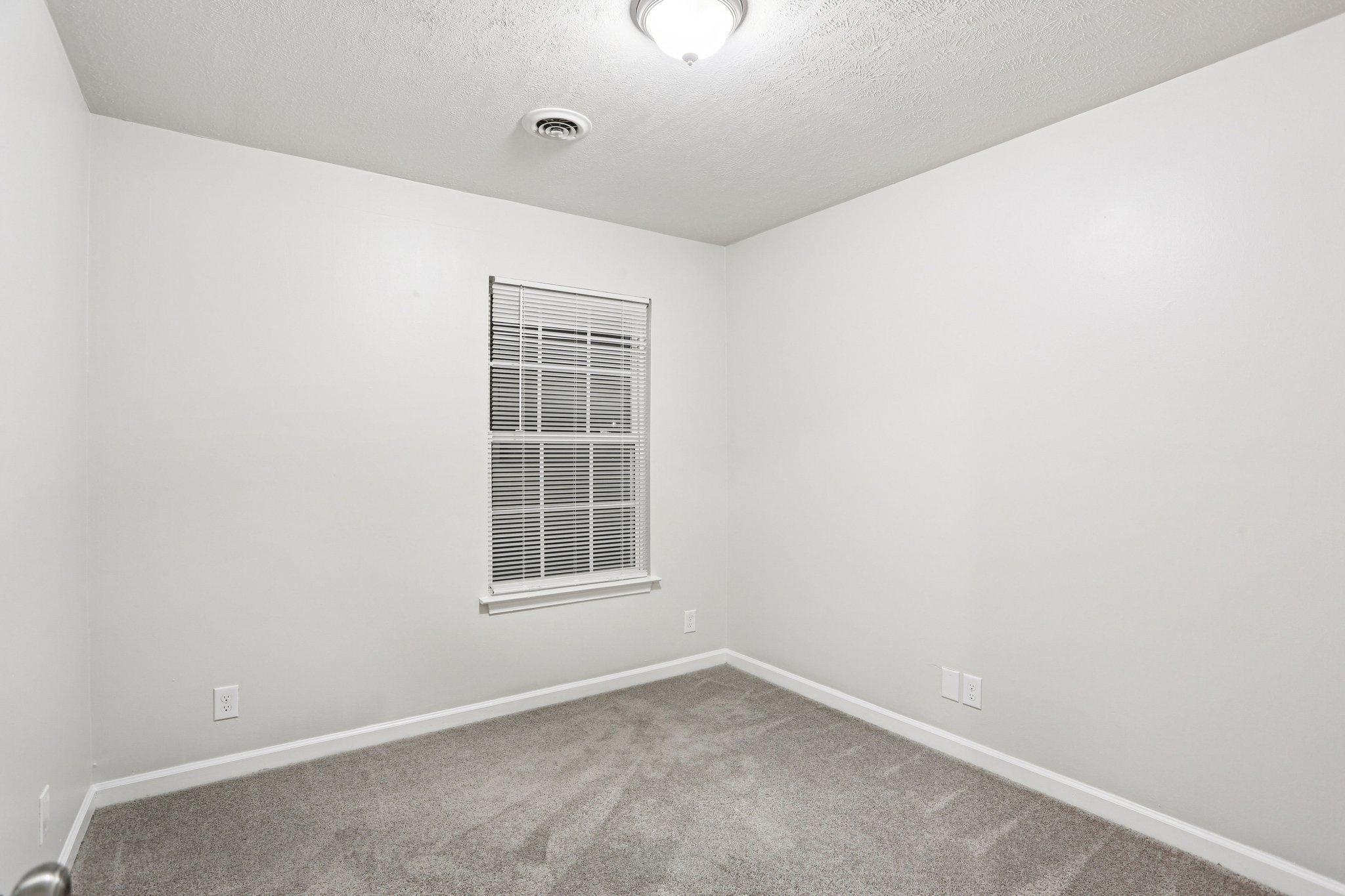 2607 Landrum Court Springfield, TN 37172 - Photo 24 of 30 an empty room with a window