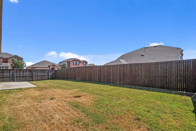 $2,100 | 3132 Layla Creek Drive, Little Elm, TX 75068