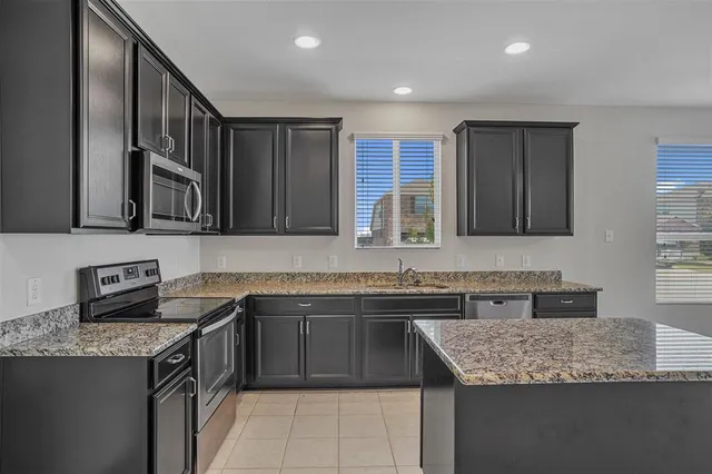 $2,100 | 3132 Layla Creek Drive, Little Elm, TX 75068