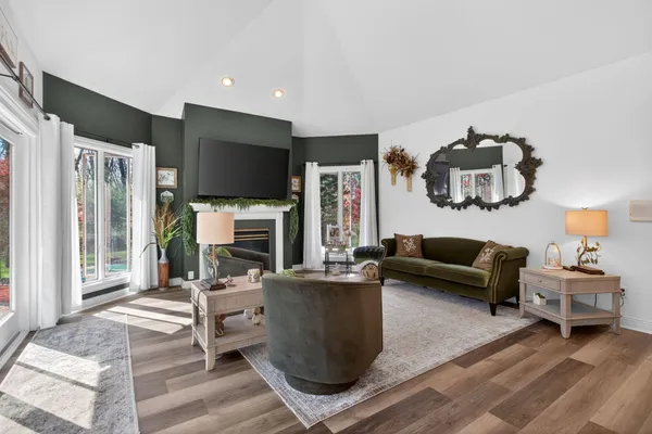 $995,500 | 4929 Country Lane, Jackson, MI 49201