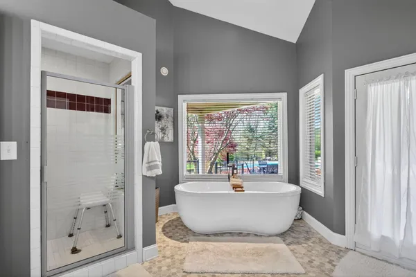 $995,500 | 4929 Country Lane, Jackson, MI 49201