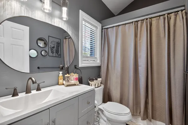 $995,500 | 4929 Country Lane, Jackson, MI 49201