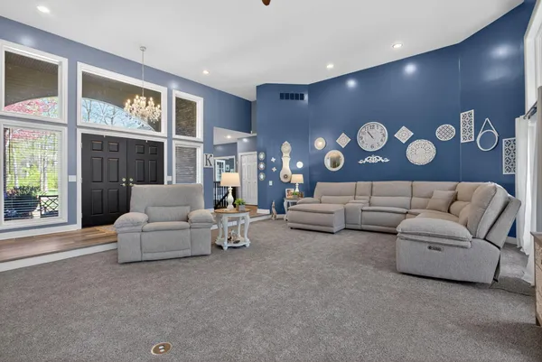 $995,500 | 4929 Country Lane, Jackson, MI 49201