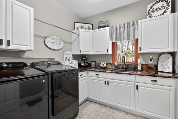 $995,500 | 4929 Country Lane, Jackson, MI 49201