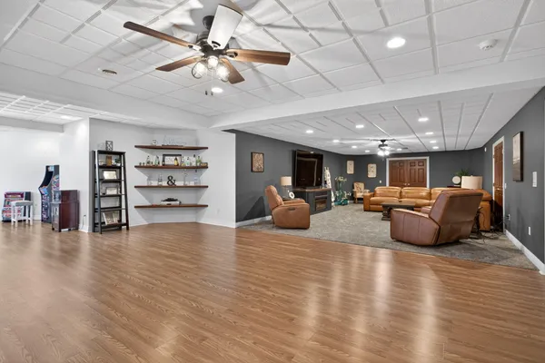 $995,500 | 4929 Country Lane, Jackson, MI 49201