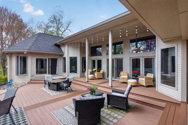 $995,500 | 4929 Country Lane, Jackson, MI 49201