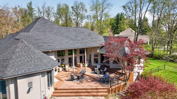 $995,500 | 4929 Country Lane, Jackson, MI 49201