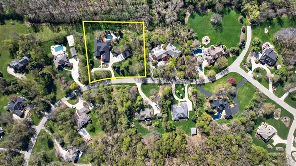 $995,500 | 4929 Country Lane, Jackson, MI 49201