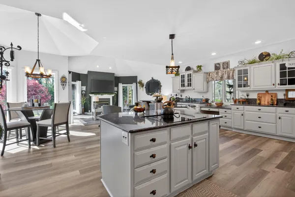 $995,500 | 4929 Country Lane, Jackson, MI 49201