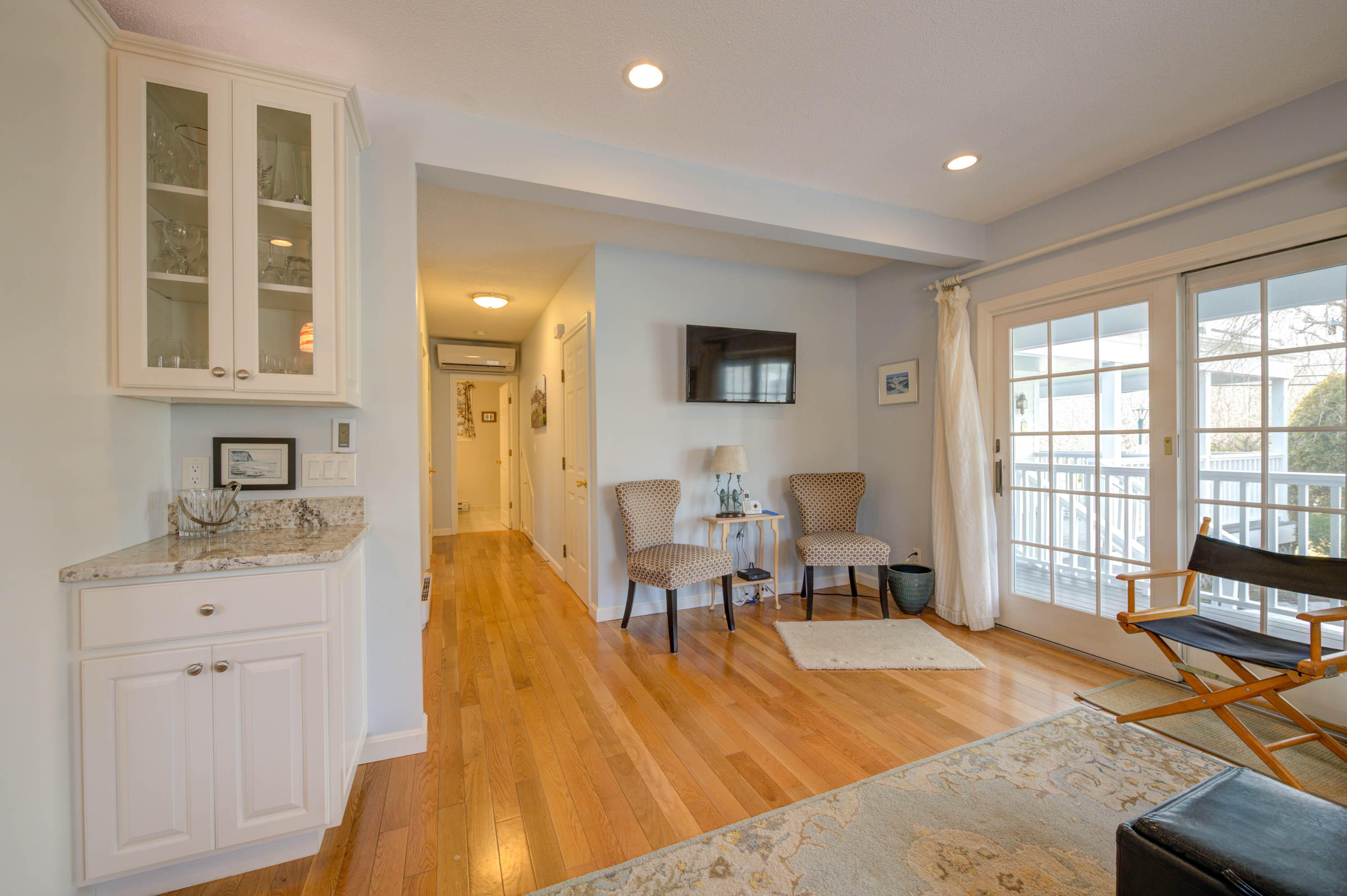 327 Shore Road, Unit 2 Ogunquit, ME 03907 - Photo 8 of 18 pic-11