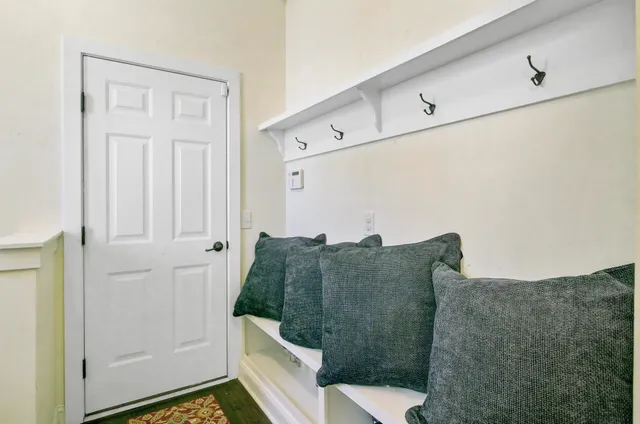 $1,130,000 | 746 Goodlet Circle, Charleston, SC 29412