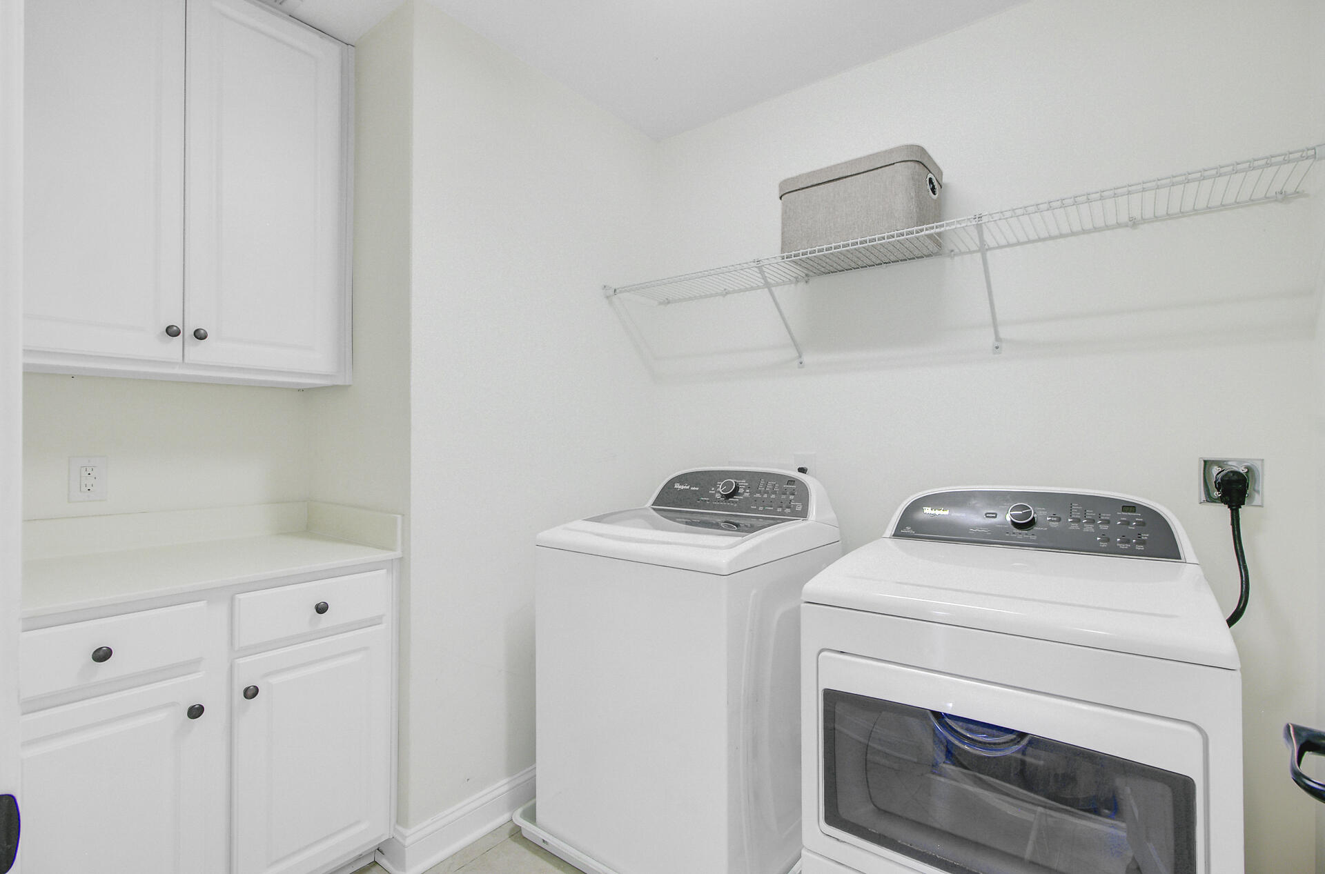 746 Goodlet Circle Charleston, SC 29412 - Photo 33 of 50 746 Goodlet Circle Laundry