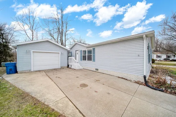 $72,500 | 809 Missouri River Drive, Adrian, MI 49221
