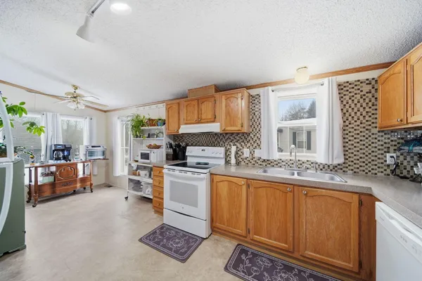 $72,500 | 809 Missouri River Drive, Adrian, MI 49221