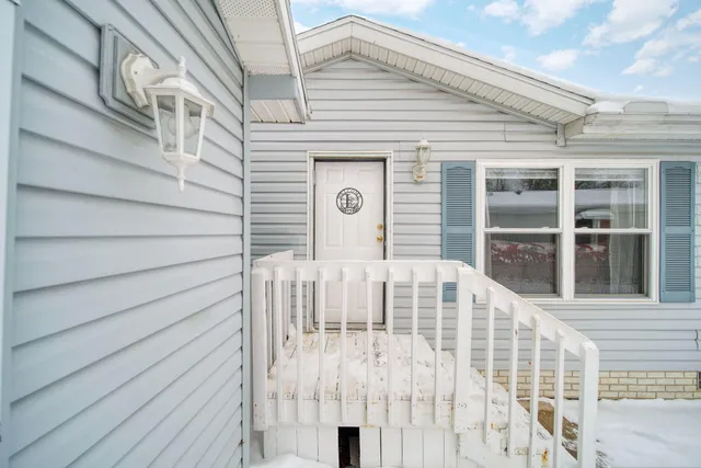 $80,000 | 809 Missouri River Drive, Adrian, MI 49221