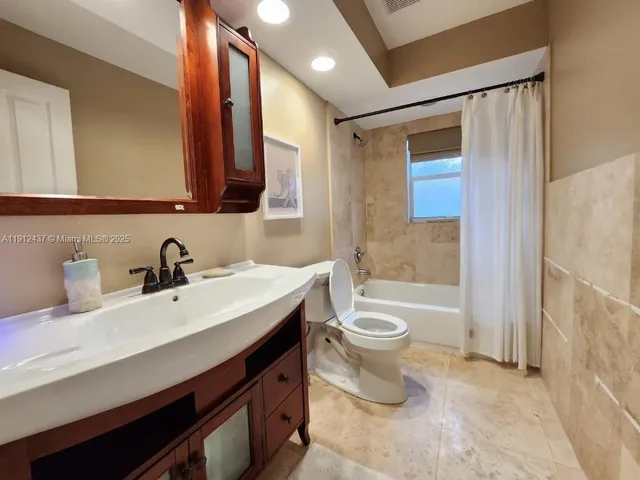 $1,650,000 | 6879 Northwest 65th Terrace, Parkland, FL 33067