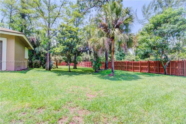 $1,650,000 | 6879 Northwest 65th Terrace, Parkland, FL 33067