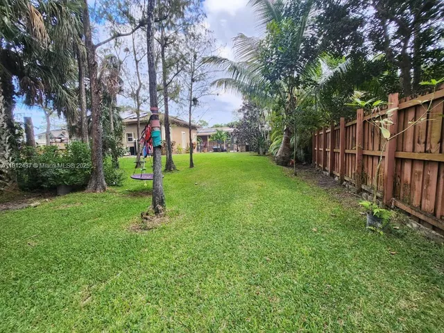 $1,650,000 | 6879 Northwest 65th Terrace, Parkland, FL 33067