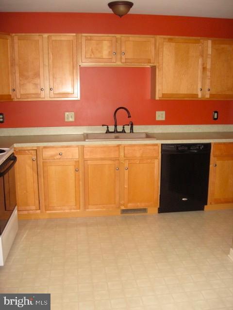 648 Chickadee Drive Lititz, PA 17543 - Photo 13 of 39 Gallery Image 13