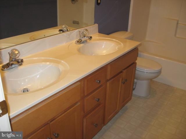 648 Chickadee Drive Lititz, PA 17543 - Photo 27 of 39 Gallery Image 27